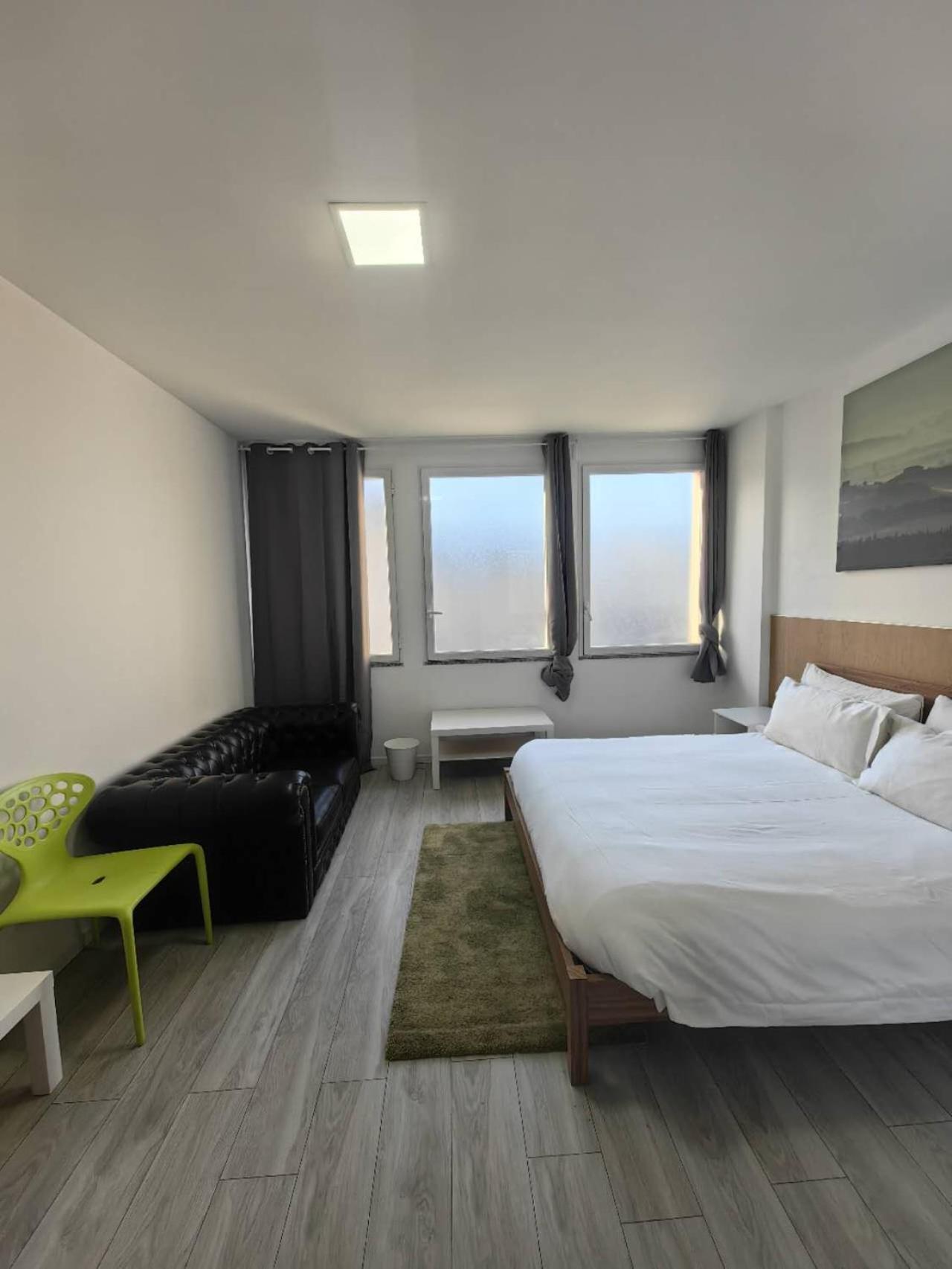 Milanforester Exterior foto